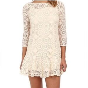 Free People ~ Ivory Lace Ruffle Hem 3/4 Sleeve Shift Party Dress S